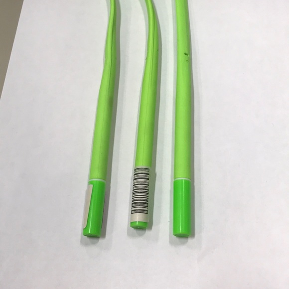 Awesome moldable grass pens!!! - Picture 2 of 6